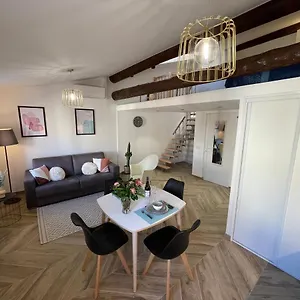 Renting - Massena - Loft - Heart Of Vieil - The Market With Sea View Apartment