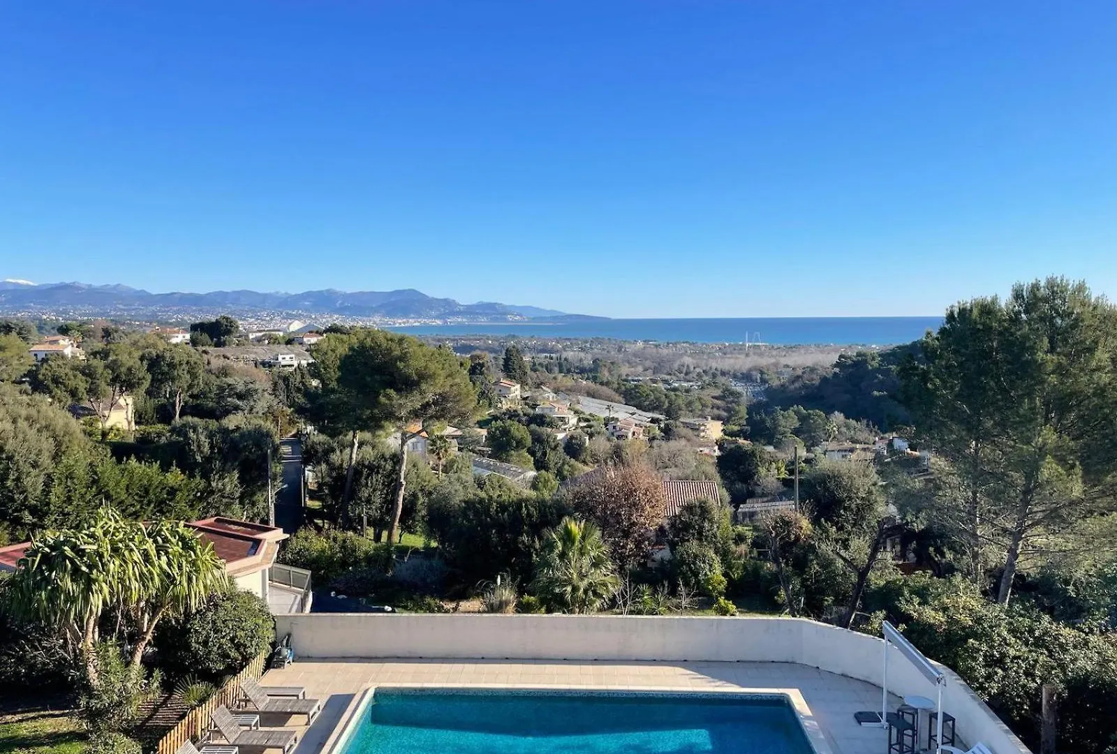 Holiday home Villa Paloma - Great Location - Sea View - Alps Antibes